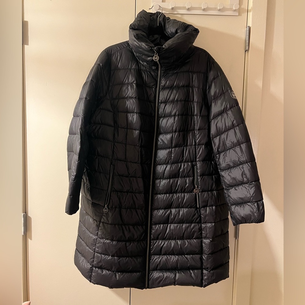 Michael Koran packable puffer black coat